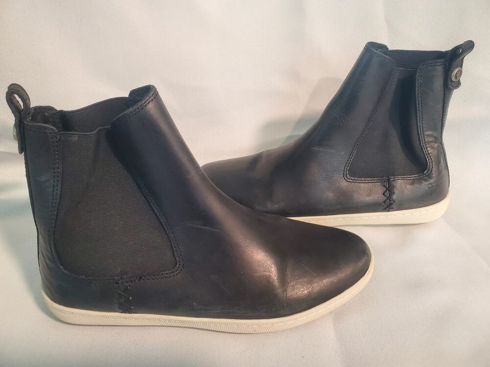 FRYE Melissa Chelsea Black Leather Pull On Sneaker Boot. S40